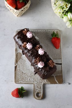 Çay saatinde tatlı rulosu.