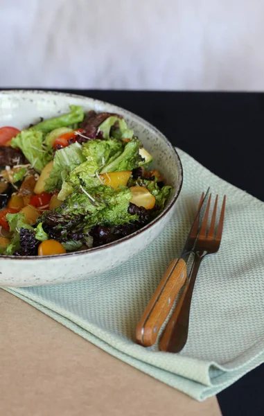 Verse Biologische Gezonde Salade Met Groenten — Stockfoto