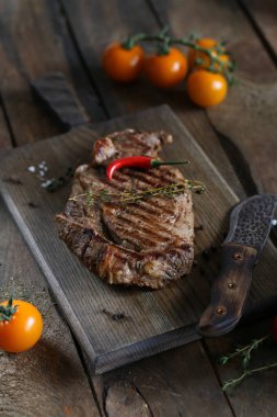 Sağlıklı yemek için kızarmış bbq eti.