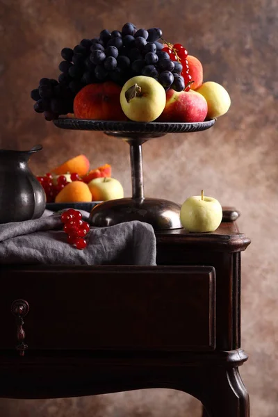 Nature Morte Fruits Frais Dans Vase — Photo