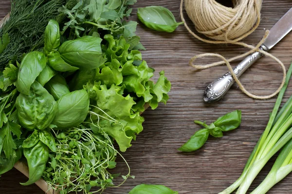 Masih Hidup Wangi Organik Herbal Atas Meja Kayu — Stok Foto