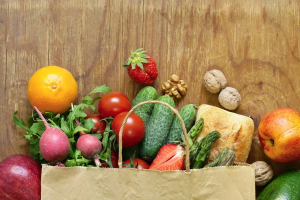 Einkaufspaket Bioprodukte Obst Und Gemüse — Stockfoto