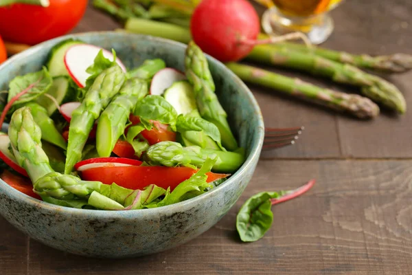 Frisse Salade Met Tomaten Radijs Gezonde Voeding — Stockfoto