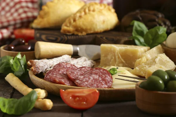 Wurst Mit Schinken Lachs Und Salami Antipasti Vorspeise — Stockfoto