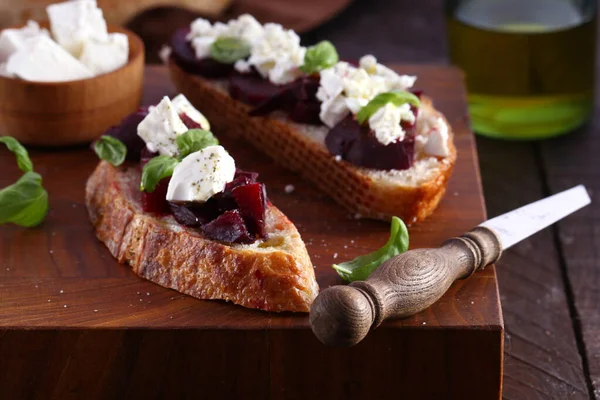 Bruschetta Med Getost Och Bakade Betor — Stockfoto