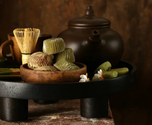 Traditionele Japanse Snoepjes Mochi Een Houten Bord — Stockfoto