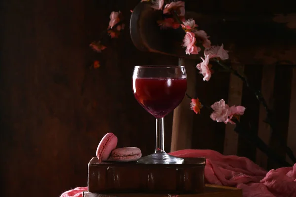 Stilleven Glas Wijn Macarons — Stockfoto