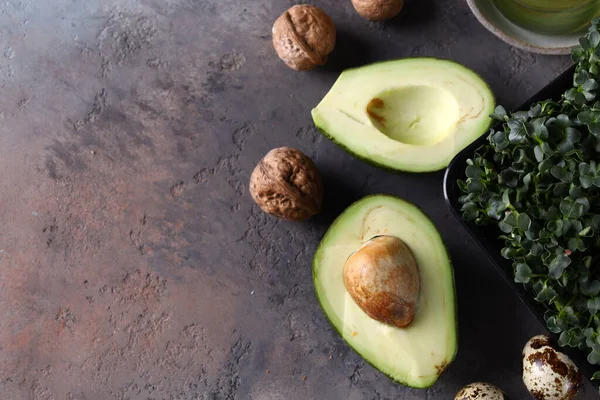 Reife Bio Avocado Für Eine Gesunde Ernährung — Stockfoto