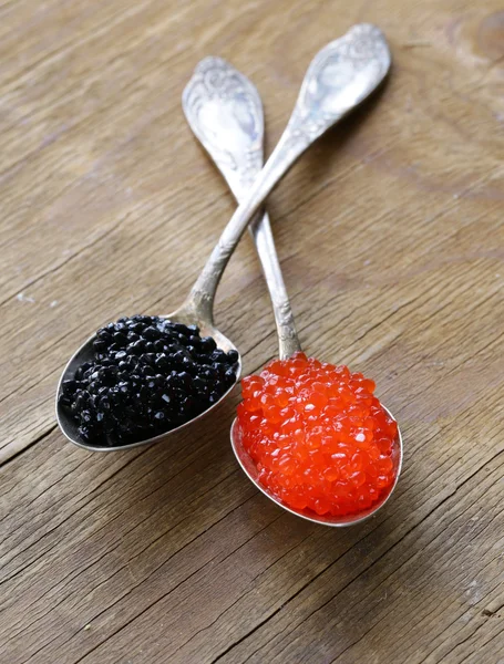 Traditional Russian delicacy red and black caviar — Stock Photo, Image