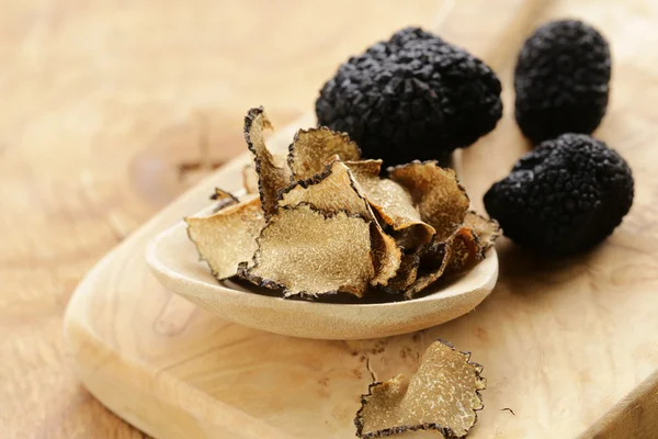 Expensive rare black truffle mushroom - gourmet vegetable — Stock Photo, Image