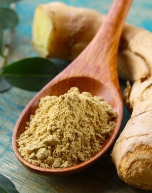 zemin ve taze zencefil geleneksel oryantal baharat