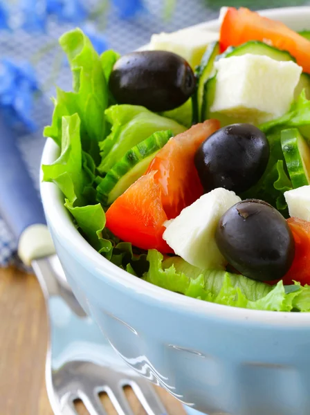 Greek salad with olives cheese and tomatoes — Stock Photo, Image
