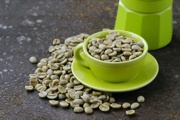 Ekologiska kaffebönor gröna närbild, hälsosam mat — Stockfoto