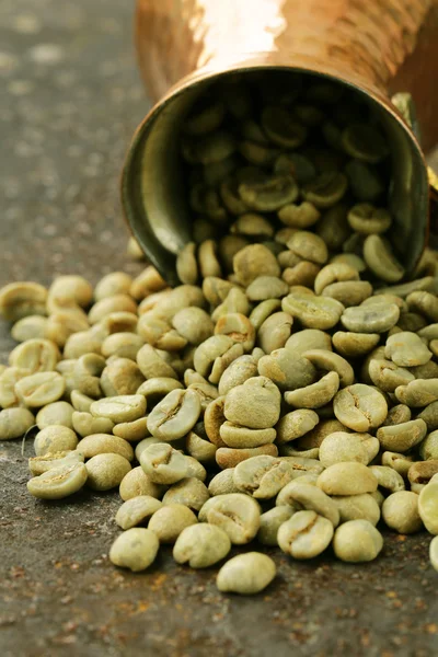 Grãos de café verdes orgânicos close-up, alimentos saudáveis — Fotografia de Stock