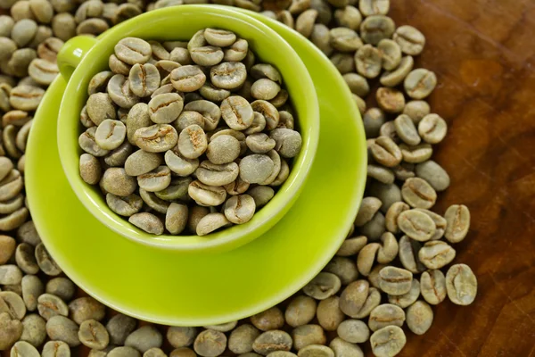 ถั่วกาแฟสีเขียวอินทรีย์ ใกล้ชิด อาหารเพื่อสุขภาพ — ภาพถ่ายสต็อก