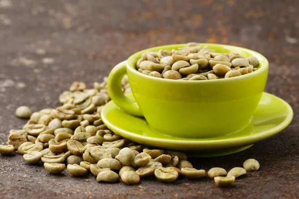 Grãos de café verdes orgânicos close-up, alimentos saudáveis — Fotografia de Stock