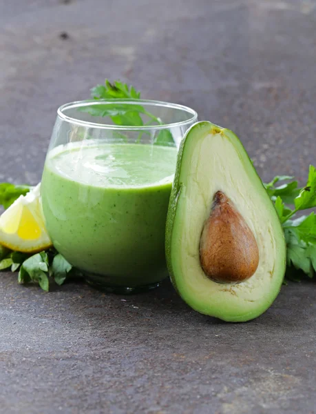 Natural drink a smoothie with avocado, herbs and yogurt — Stock Photo, Image