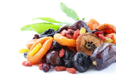Karışık kuru meyve (kuru üzüm, kayısı, incir, Kuru erik, goji, kızılcık)