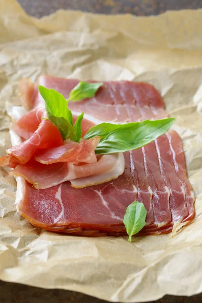 Traditional Italian meat appetizer parma ham (jamon) — Stock Photo, Image