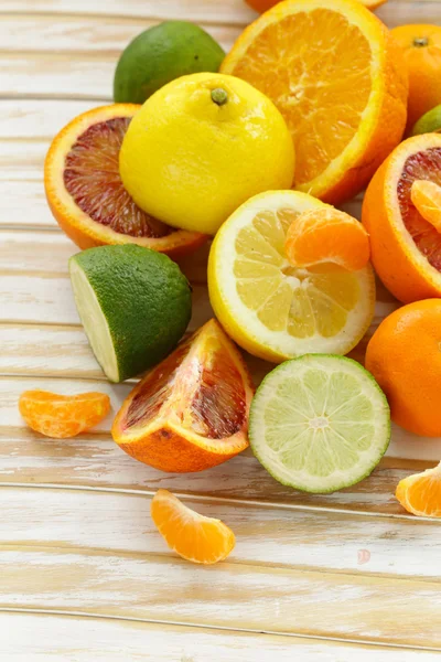 Válogatott citrus - citrom, a manadarin, a narancs és a lime — Stock Fotó