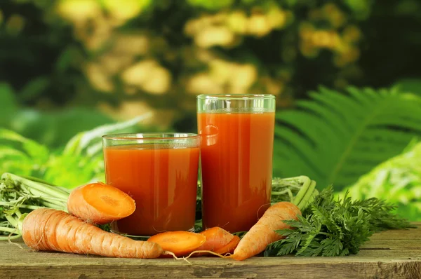 Natural organic carrot fresh juice - healthy food — Stock Photo, Image