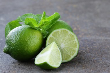 doğal organik yeşil limon nane ile yaprakları