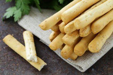 ekmek sopa susam ve tuz ile snack