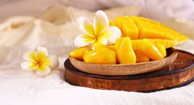 Mango şekeri, kurutulmuş mango tatlısı, Vietnam meyveleri.