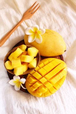 Mango şekeri, kurutulmuş mango tatlısı, Vietnam meyveleri.