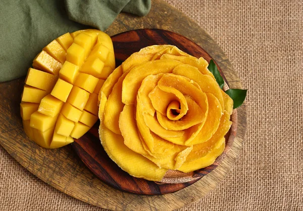 Mango şekeri, kurutulmuş mango tatlısı, Vietnam meyveleri.