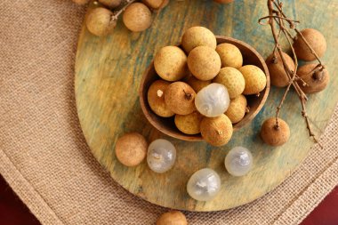 Taze organik tropik meyve Longan ejderha gözü