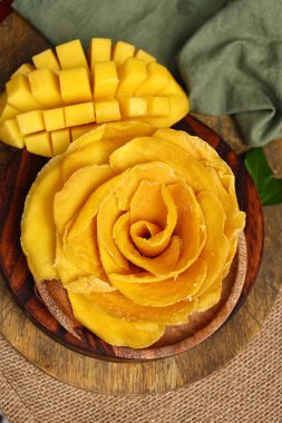 Mango şekeri, kurutulmuş mango tatlısı, Vietnam meyveleri.