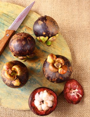 taze organik meyve mangosteen