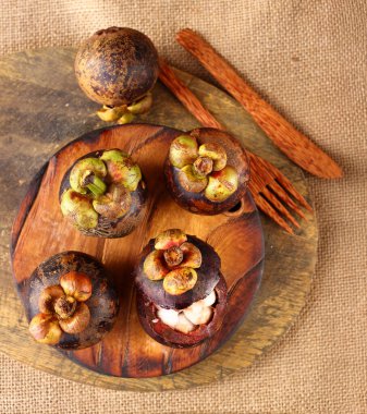 taze organik meyve mangosteen