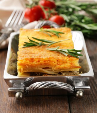 ev yapımı patates graten et ve peynir ile