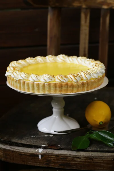 Homemade baked lemon tart cake with meringue cream — Stock Photo, Image