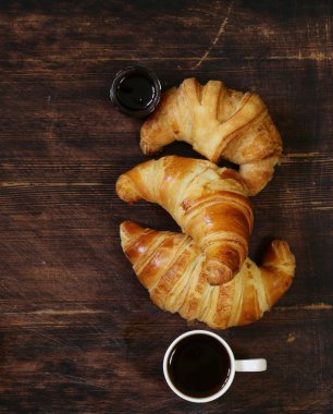 reçelli kahvaltı için geleneksel ay çöreği