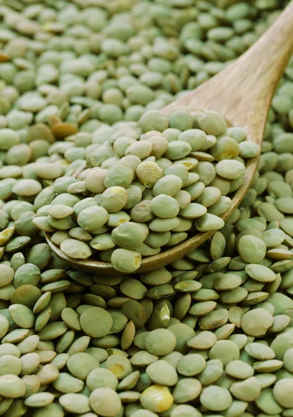 Lentilhas verdes orgânicas naturais para alimentos saudáveis — Fotografia de Stock