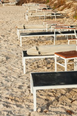  gün batımından önce plaj sandalyeleri