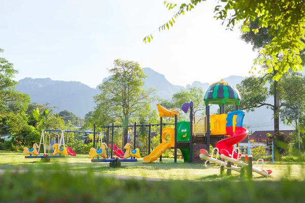 Parque infantil infantil. — Fotografia de Stock