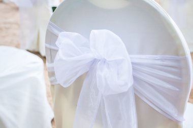 Düğün kurulumunda sandalye