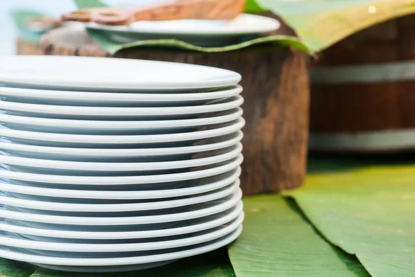 White Plate Wedding Party Beach — Stock Photo, Image