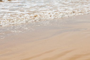 Güzel deniz, kum ve mavi gökyüzü Khao Lak, Tayland