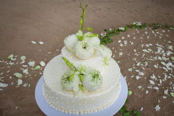 Svatební Dort Květinami Vrcholu Thajsko — Stock fotografie