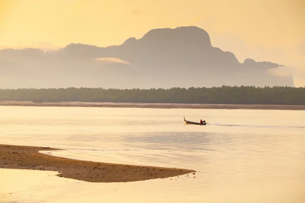 Vista della scena mattutina sulla baia di Phang nga, Thailandia — Foto Stock