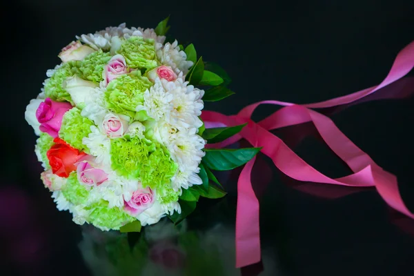 Bouquet con rose — Foto Stock