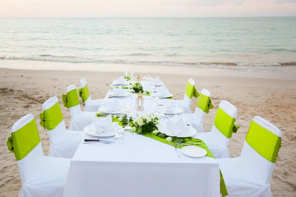 Lange Tafel — Stockfoto