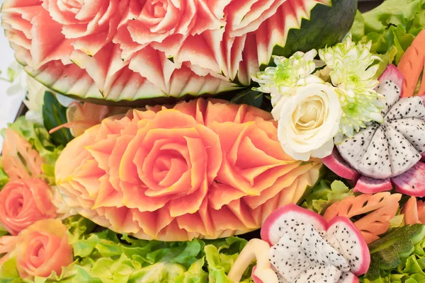 Obst für das Hochzeitsessen am Strand. — Stockfoto