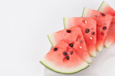 Plaka üzerinde karpuz kesmek