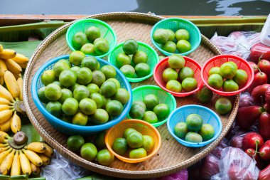 geleneksel yüzen Pazar